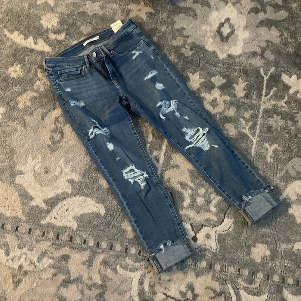 Levi’s 711 skinny jeans